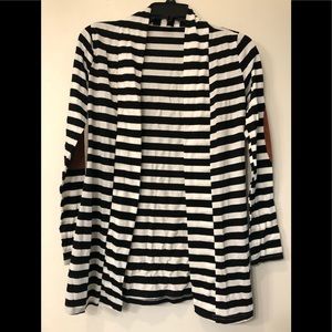 ⛵️4/$20 Black & white striped cardigan. Elbow patch design.